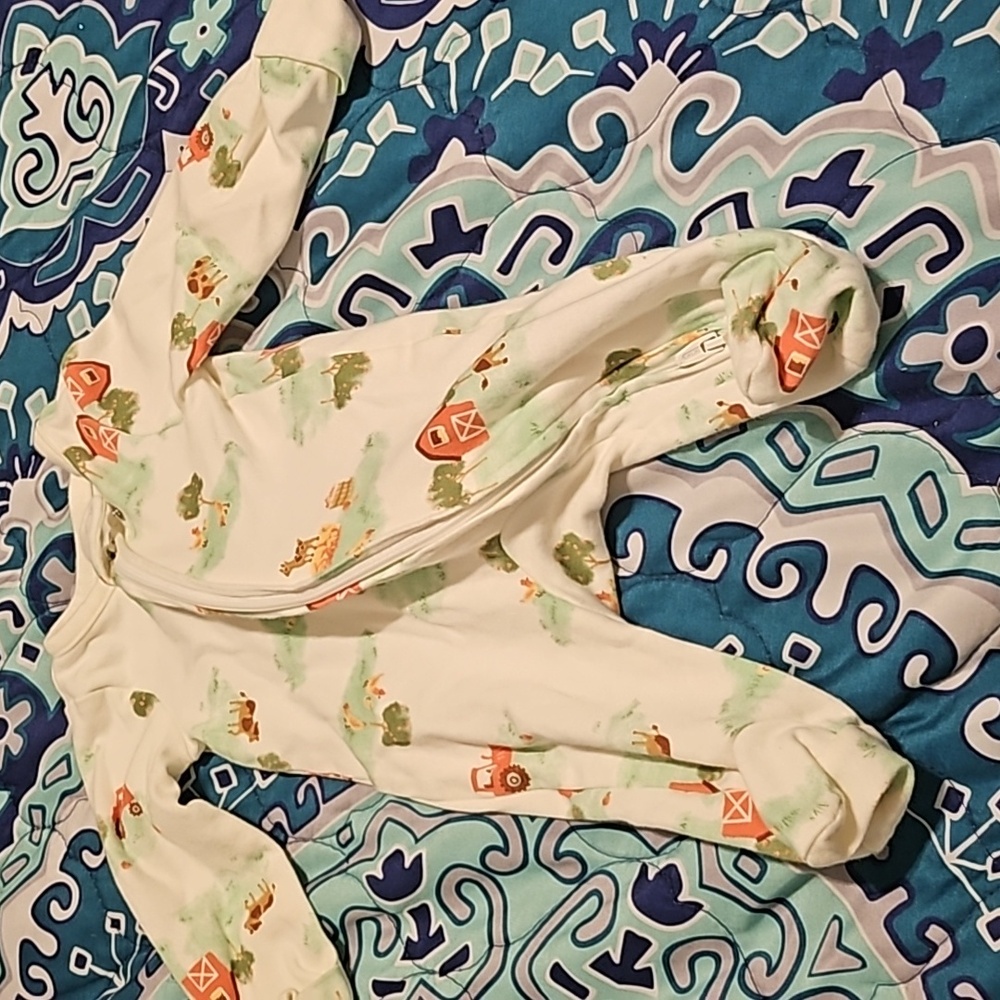 Baby clothes